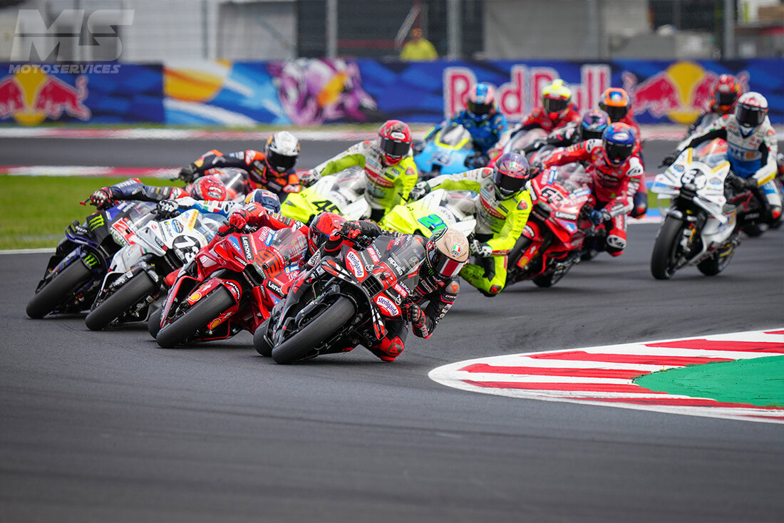 C'est parti pour la plus belle baston de l'année (MotoGP)