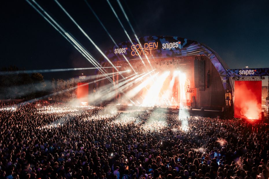EN IMAGES. Gims, MC Solaar, Theodora, Kaaris devant 75 000 personnes... Revivez les trois jours du Golden Coast, premier festival rap en France