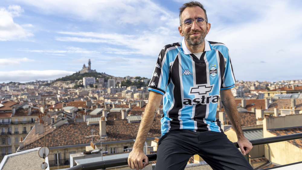 Bedou, un taulier de l’humour marseillais prêt à viser plus haut