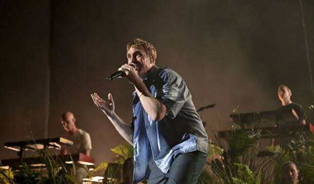 Ben Mazué en concert aux Nuits de Fourvière cet été.   Photo Joel Philippon
