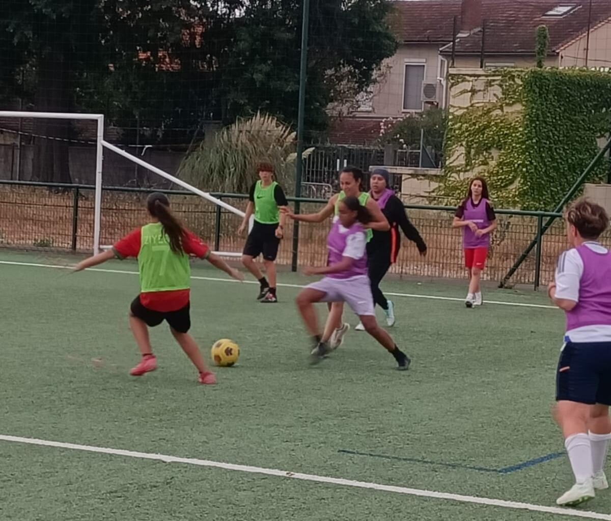 À Bordeaux, la Bastidienne et le Racing Club s’unissent pour le football féminin