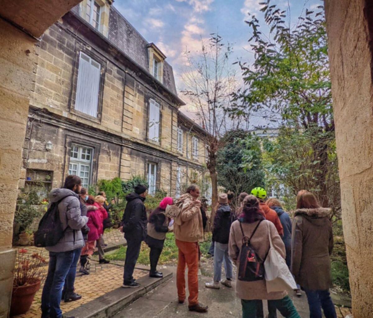 des balades urbaines et des rencontres à la découverte des quartiers