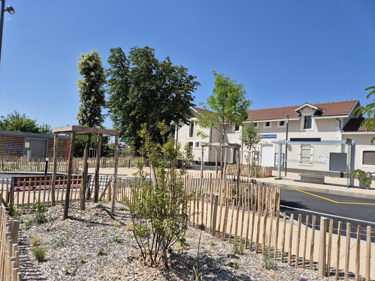 Un pôle d’échanges multimodal à neuf minutes de la gare Saint-Jean, avec 41 TER par jour