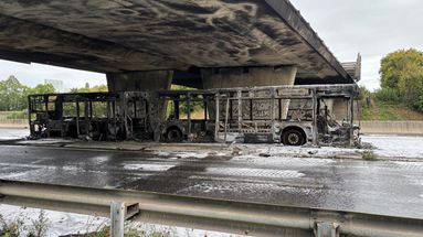 Un bus a été incendié sur la rocade de Rennes - Gendarmerie nationale