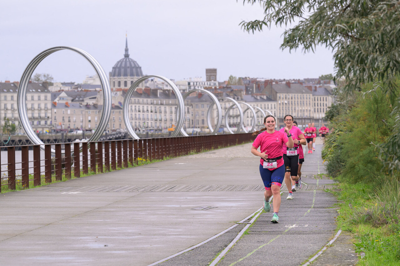 Cette course récolte des fonds contre le cancer du sein, le Triathlon des Roses revient à Nantes