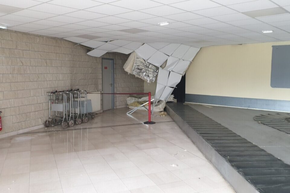 Boos aéroport aérogare