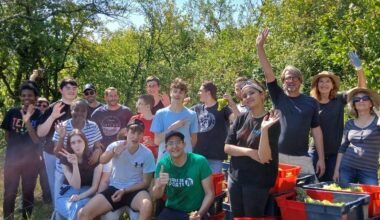 dans ce vignoble, des vendanges prometteuses grâce à l'aide des lycéens