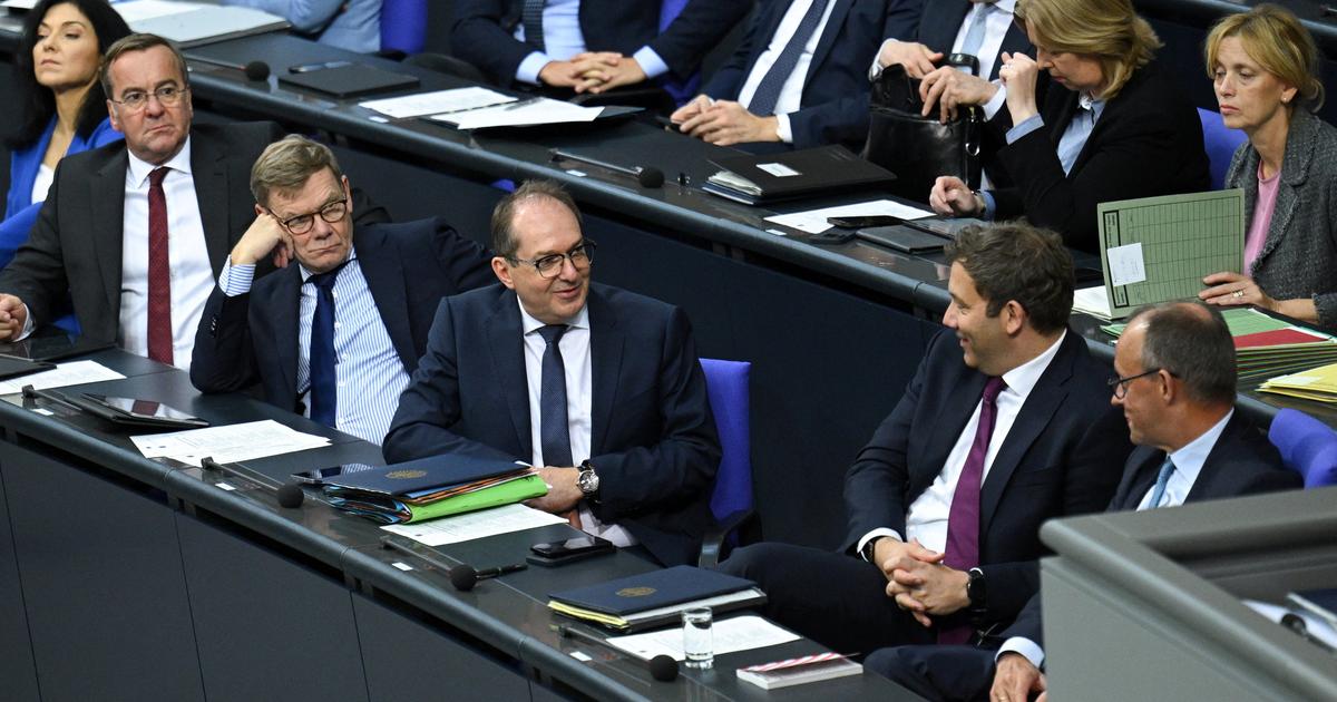 après des mois de retard, le Bundestag adopte le budget 2025 et renforce les dépenses militaires