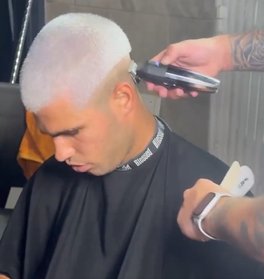 Carlos Alcaraz présente sa nouvelle coupe... de cheveux