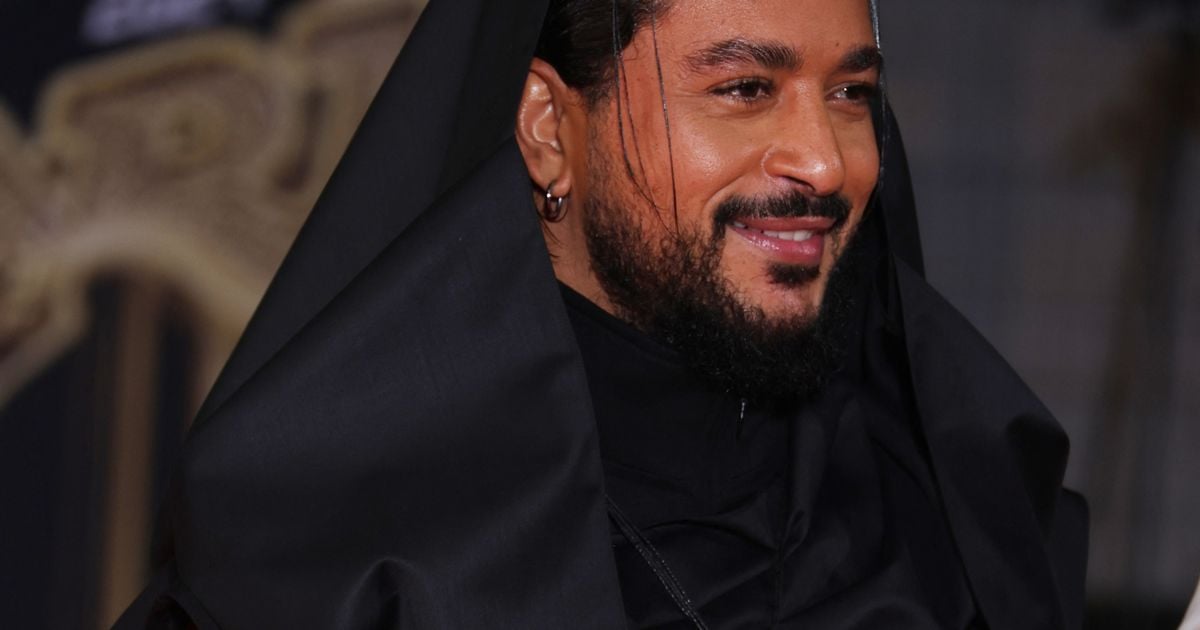 Slimane ne ressemble plus à ça : le chanteur pose avec un corps bien différent