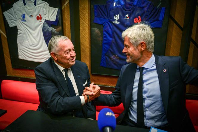 L’ancien président de l’Olympique lyonnais Jean-Michel Aulas et l’actuel président des députés Les Républicains, Laurent Wauquiez, à Lyon, le 4 septembre 2025.