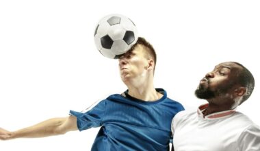 Faire des « têtes » au football semble aussi endommager le cerveau