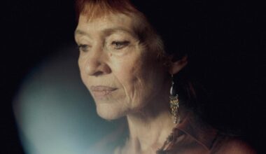 Plongée dans l’œuvre de Nancy Huston, écrivaine biologiste et radicale