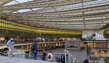 plus de 2 500 postes à pourvoir dans le prêt à porter, à la RATP ou encore à la Ville de Paris