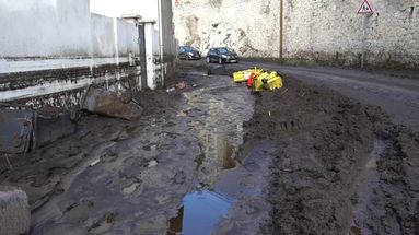 "Une catastrophe" : à Marseille, les images du quartier de l'Estaque méconnaissable après les intempéries