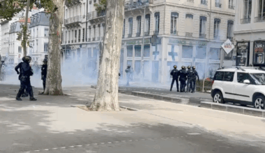manifestation violente en cours, les TCL très perturbés