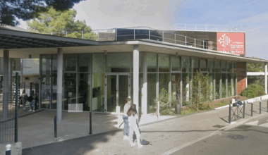 à 13 ans seulement, il tente de racketter un élève à l’entrée du lycée Jules Ferry