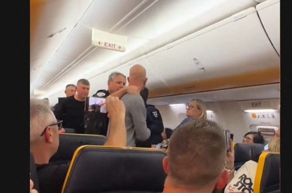 Un vol Ryanair venu de Londres s'arrête d'urgence à Toulouse après une bagarre entre des passagers ivres