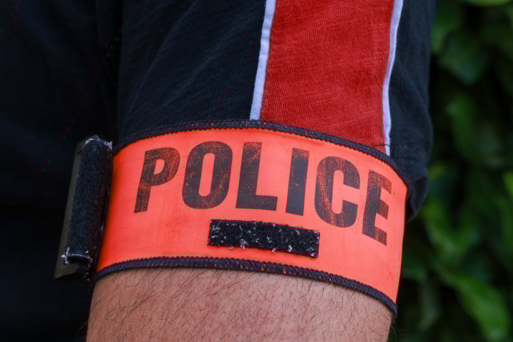 un policier renvoyé devant la justice