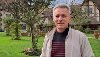 Christophe Beaux éclaire Guillaume Dustan dans un récit fulgurant d'amour et de mémoire