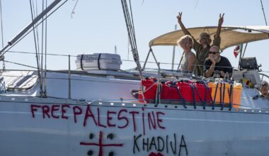 la Turquie porte secours à l’un des bateaux en panne