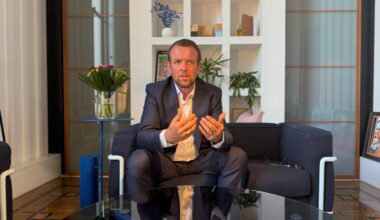 Interview. Propreté, sécurité, municipales 2026... Le maire de Villeurbanne Cédric Van Styvendael répond