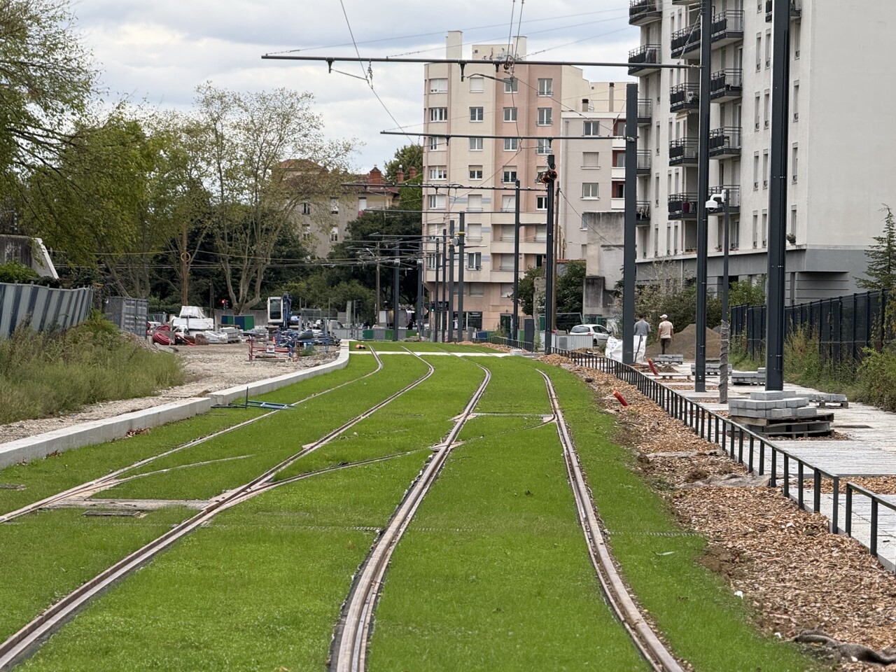 Lyon. Le prolongement de ce tram TCL met en colère le gérant de Carrefour Market, la justice tranche