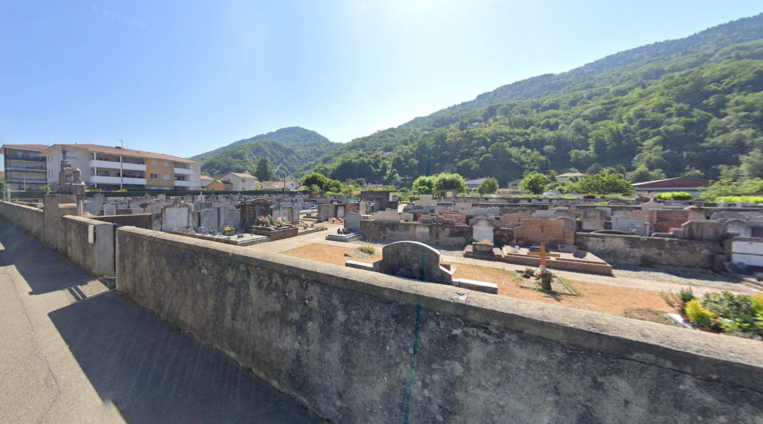 Près de Grenoble. Un homme de 22 ans saccage un cimetière avant d'être stoppé par des habitants