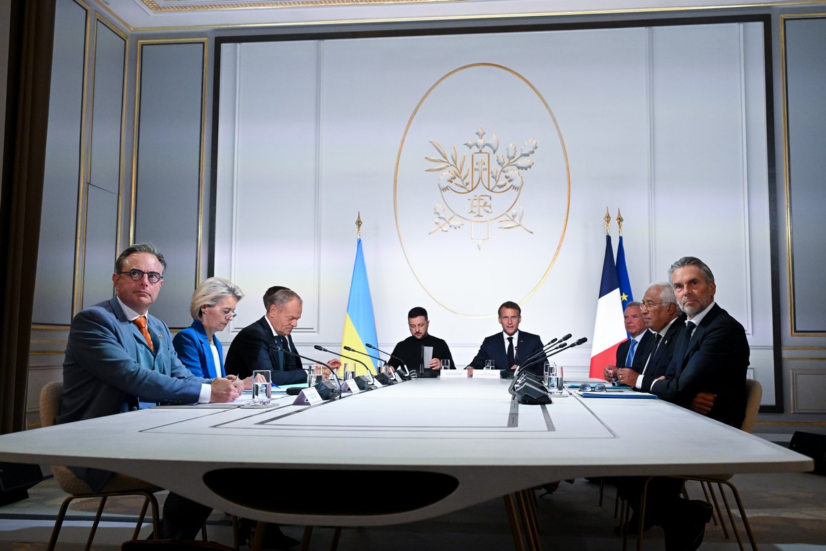 Emmanuel Macron a annoncé ce jeudi 4 septembre la décision de "coordonner les actions en matière de sanctions primaires et secondaires avec les Etats-Unis" pour être plus efficaces et arrêter l