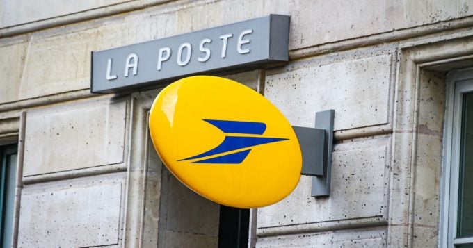 La Poste, société emblématique française.