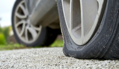 Contresens, pneus crevés... La folle fuite d'un chauffard adolescent et sans permis à Rouen