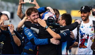 Alpine-et-Renault-goutent-enfin-au-Champagne-grace-a-l-rsquo-Endurance