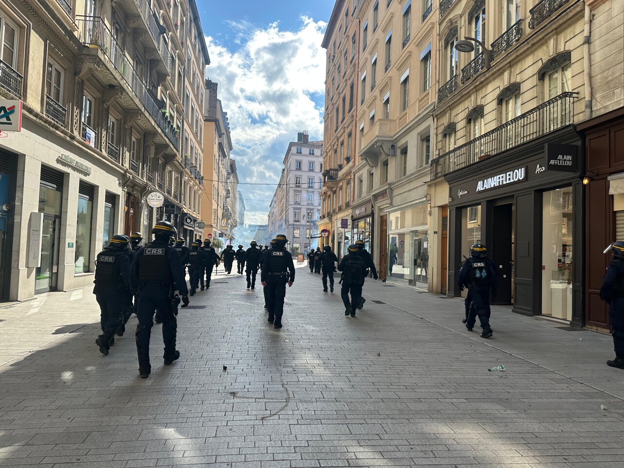 le camp Aulas cible le maire de Lyon après les violences de "Bloquons tout"