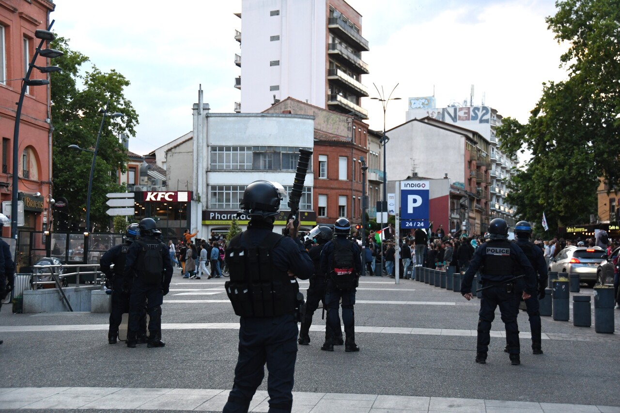 un très large périmètre interdit aux manifestations non déclarées