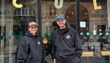 Passés par des étoilés, ils ouvrent un bistrot « à prix doux » sur une place incontournable de Bordeaux