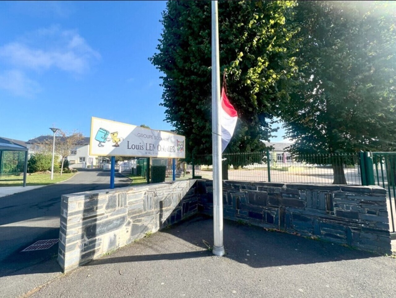 une classe plongée dans l’obscurité à cause de la maladie rare d’une prof en Seine-Maritime