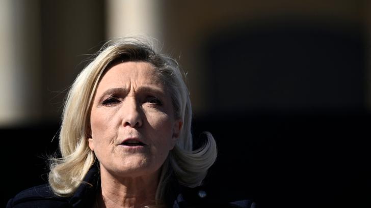 Marine Le Pen lors de son meeting place Vauban ce dimanche 6 avril.