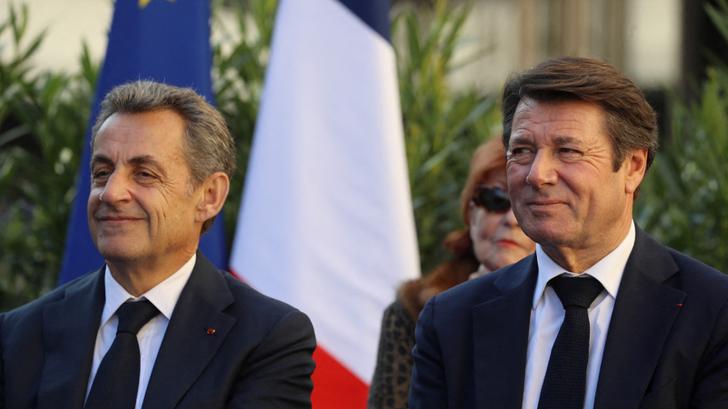 Nicolas Sarkozy  et Nice Christian Estrosi, lors de l’inauguration de l’Allée Charles Pasqua le 16 novembre 2018 à Nice. 
