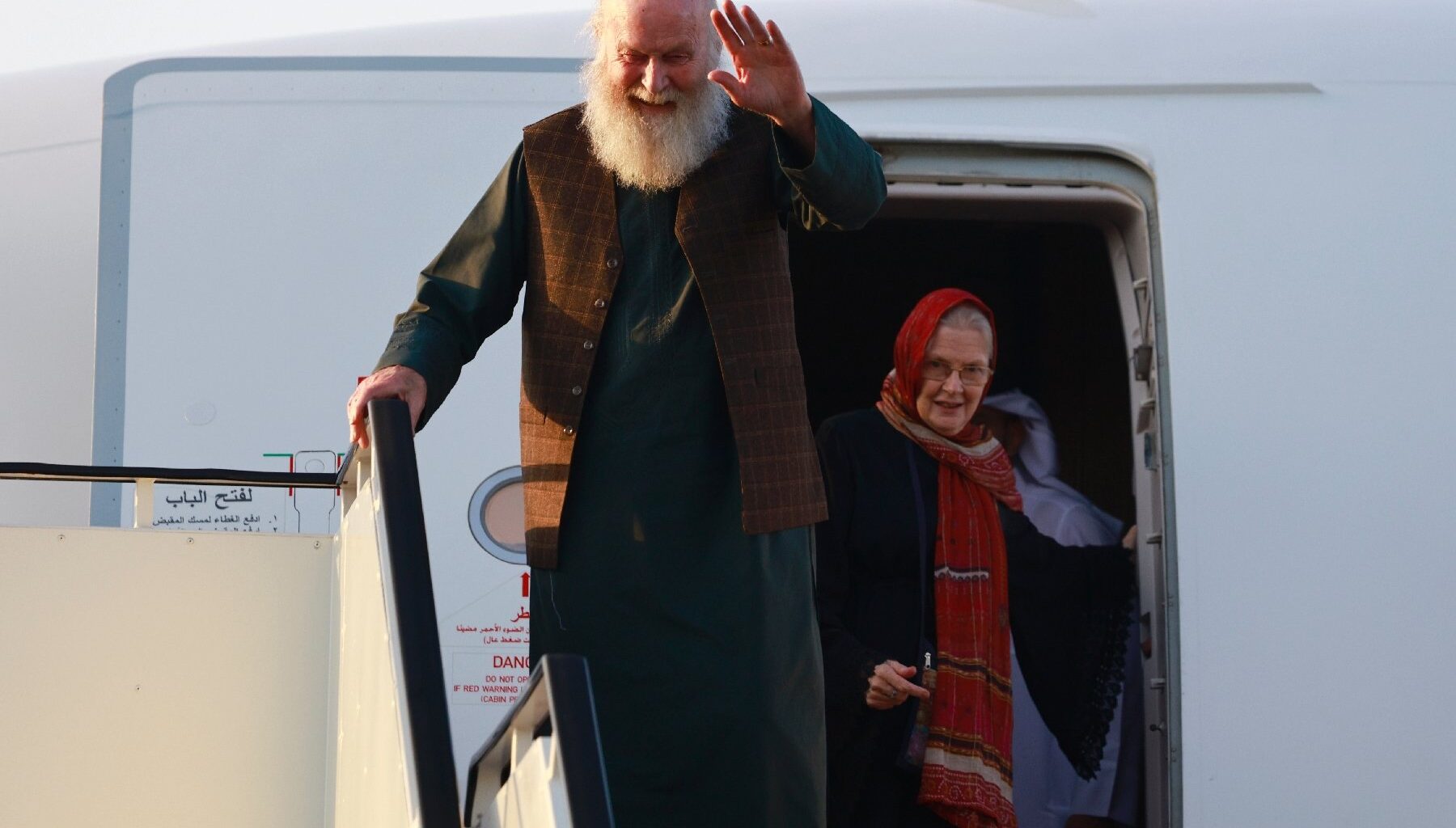 un couple de Britanniques âgés libéré par les talibans attendu à Londres