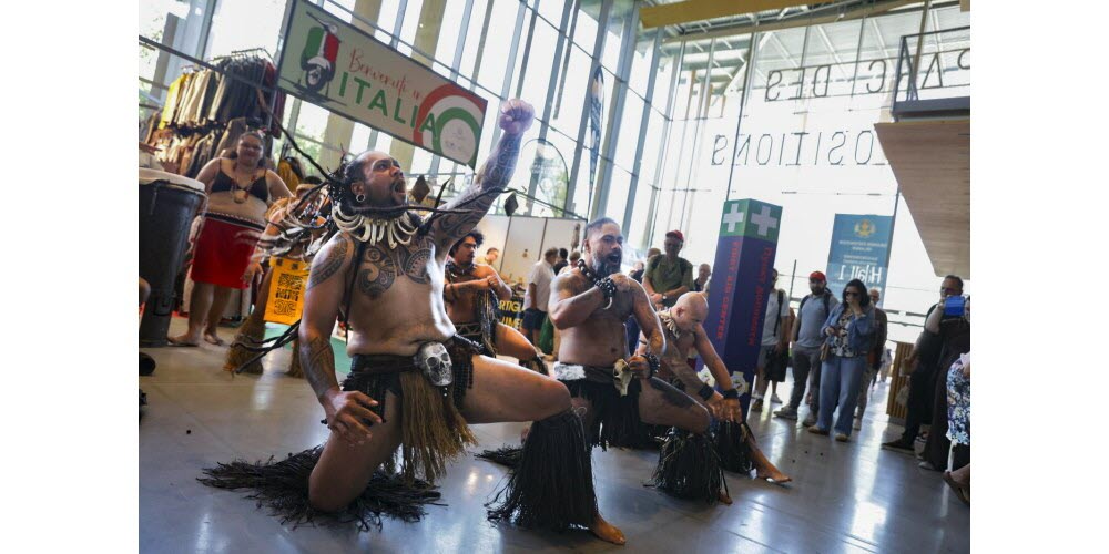 Des animations égayent régulièrement les travées [Galerie de la foire - Nef du PEX]. Plus de 500 sont annoncées sur les dix jours. Photo Thomas Toussaint