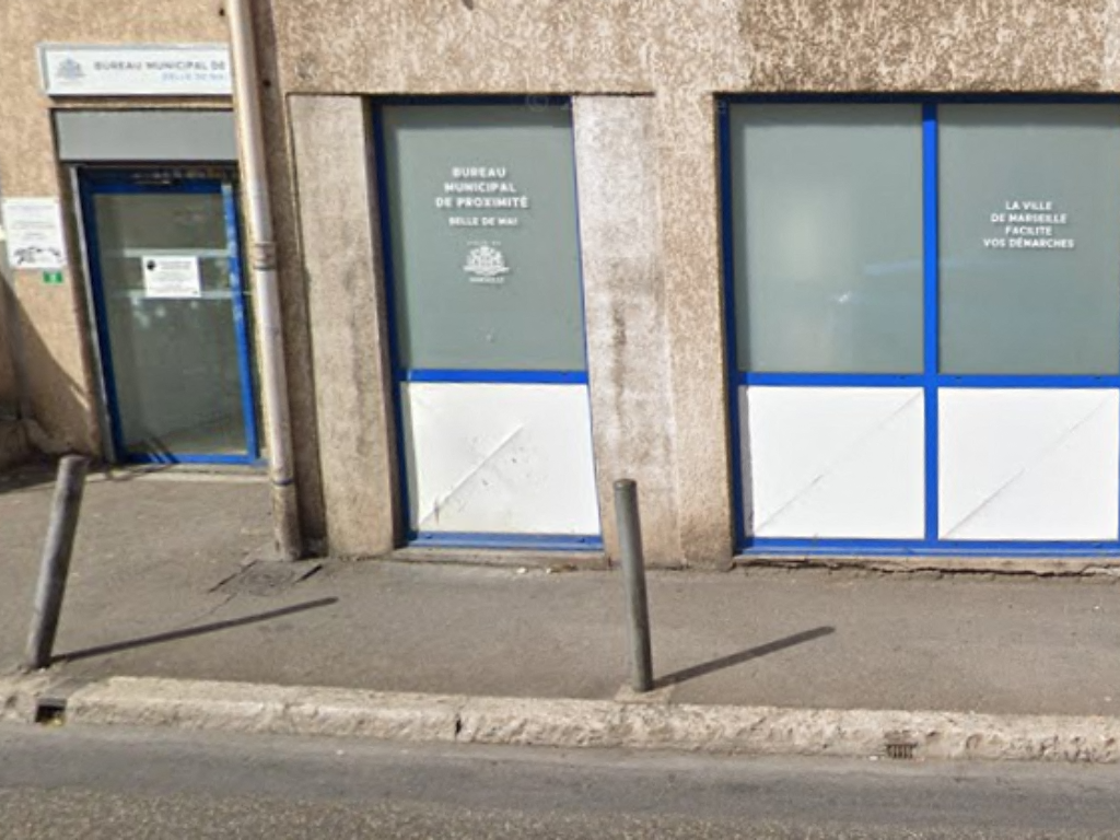 des agents municipaux menacés, la Ville dépose plainte