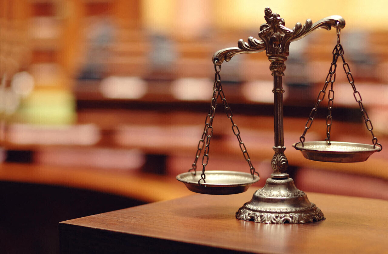 l'ex-policier Arnaud Bonnefoy lourdement condamné pour avoir étranglé sa compagne