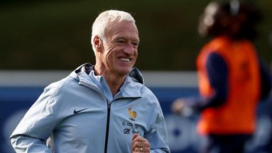 Le sélectionneur de l'équipe de France Didier Deschamps à l'entraînement à Clairefontaine le 2 septembre 2025