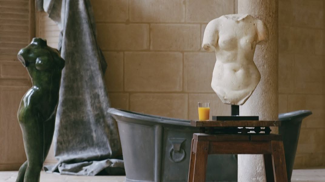 Simon Porte Jacquemus va présenter une exposition inédite à Paris