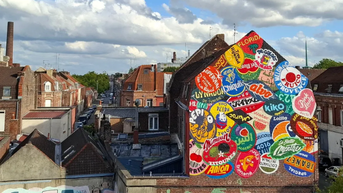 La place du marché de l’Epeule haute en couleurs !