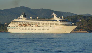Le Crystal Symphony de passage à Toulon