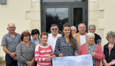 Des joueurs de belote font un impressionnant don pour la lutte contre le cancer près de Marmande
