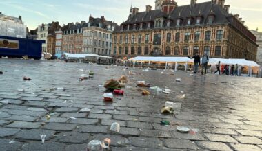 la ville envahie de déchets au matin du deuxième jour
