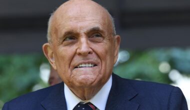 Rudy Giuliani hospitalisé après un violent accident de la route