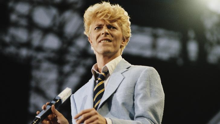 English singer and musician David Bowie (1947-2016) performs live on stage during the first night of his Serious Moonlight World Tour at the Vorst Forest Nationaal in Brussels, Belgium on 18th May 1983. (Photo by Michael Putland/Getty Images)